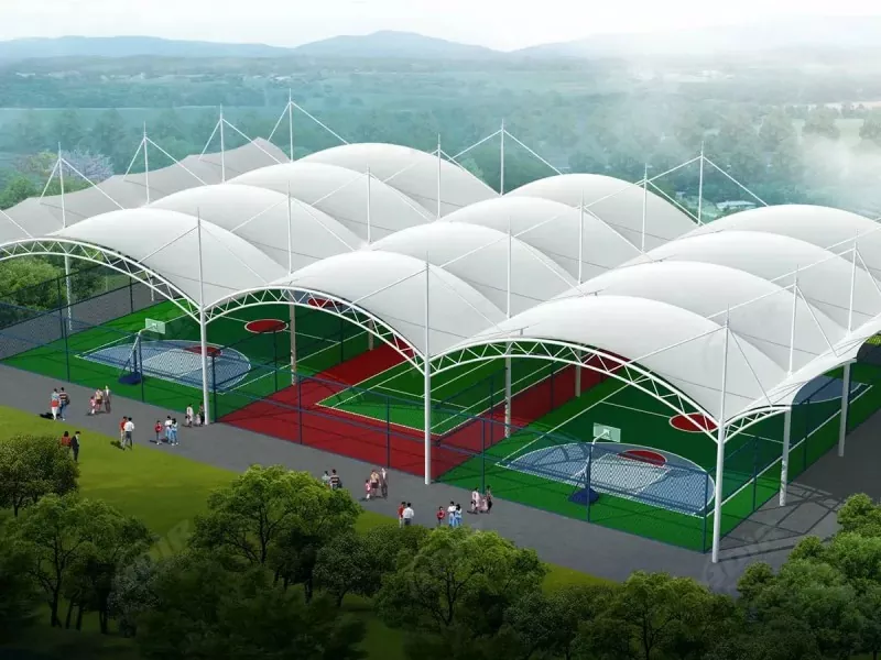 Športni stadion na prostem z jekleno konstrukcijo